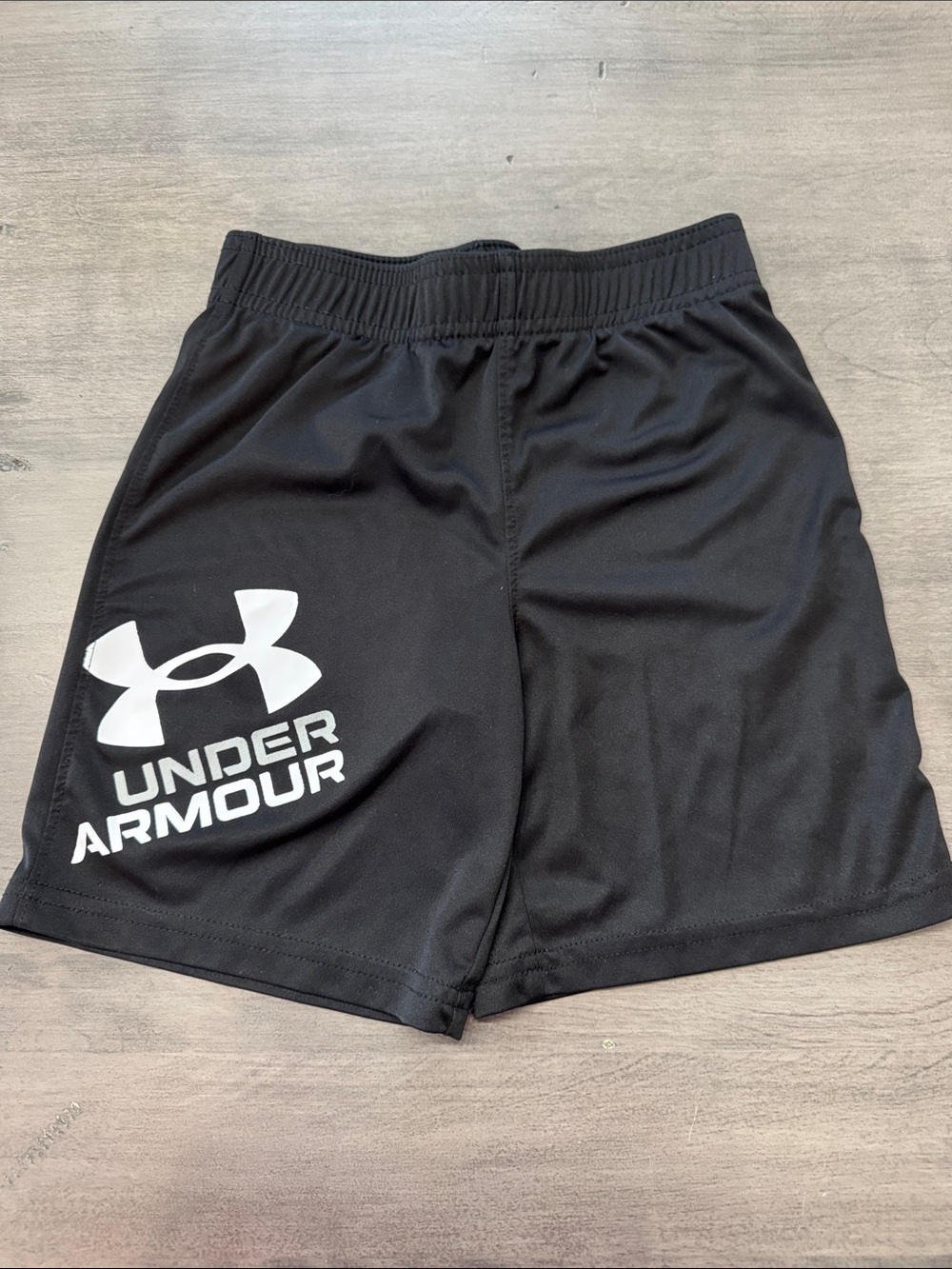 Under Armour boys’ Black Performance Athletic Shorts